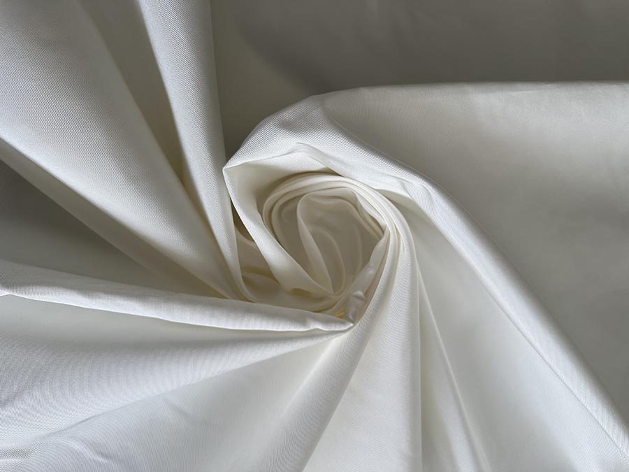 01 SPOSA ESSEN.9 SETA 01 SPOSA ESSEN.9 SETA