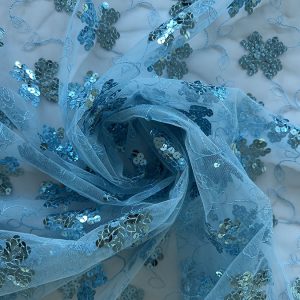 Base tulle ricamata con paillettes